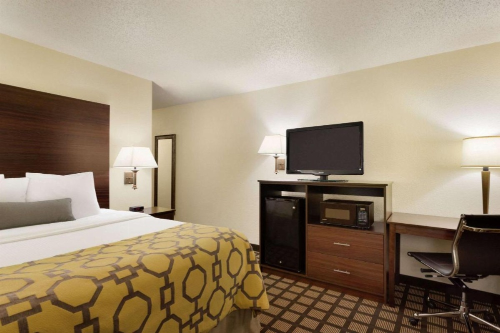 Baymont by Wyndham Salina Image 12